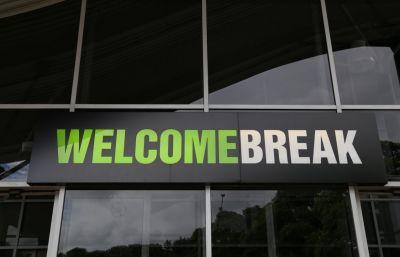 welcome break sign
